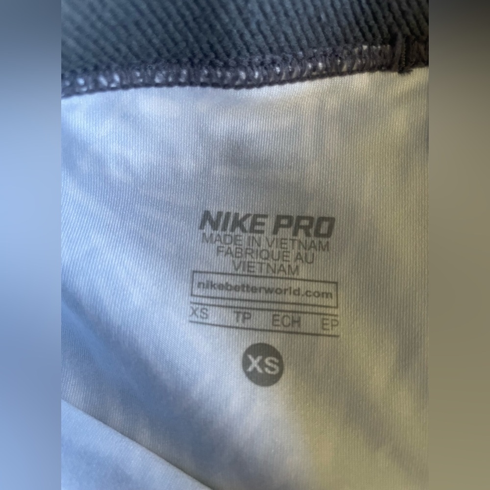 Nike Kids Geometric Black and White Leggings - Picture 5 of 6